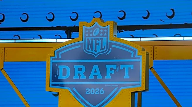 Trade tracker: Chiefs move up to take CB Mansoor Delane No. 6