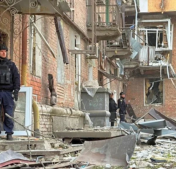 Major Russian attack on Ukraine kills four, wounds dozens