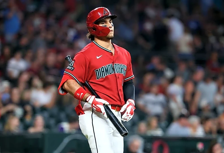 Baseball-MLB's Mexico City series a chance to show world's best, says Thomas