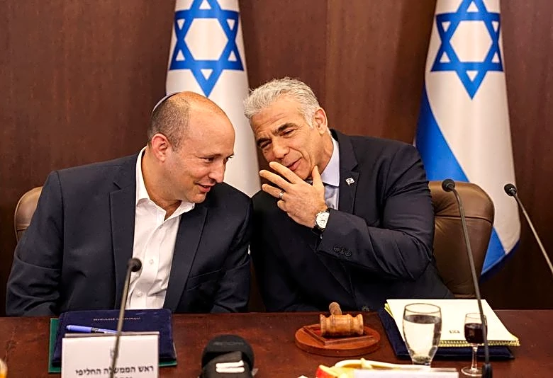 Netanyahu's biggest rivals join forces for Israel's next election