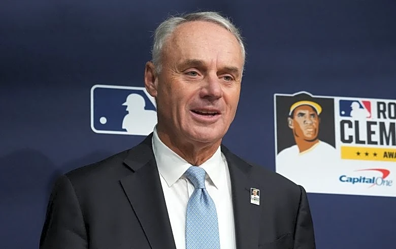Baseball-MLB's Manfred targets global expansion, expects more games in Mexico