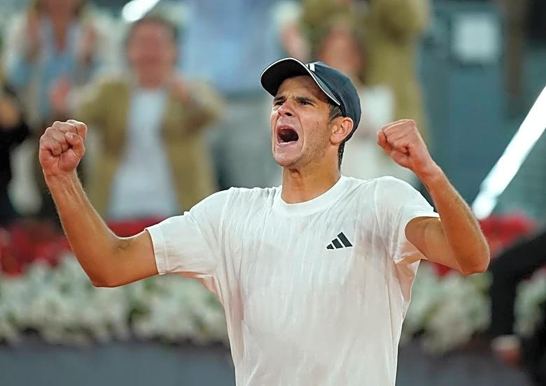 Jannik Sinner, 19-year old Spaniard Rafael Jodar advance in Madrid