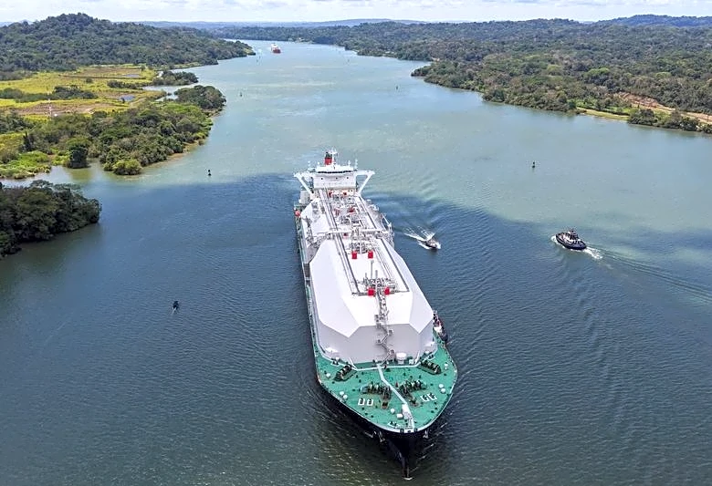 LNG tanker orders gain pace despite mixed outlook from Iran war