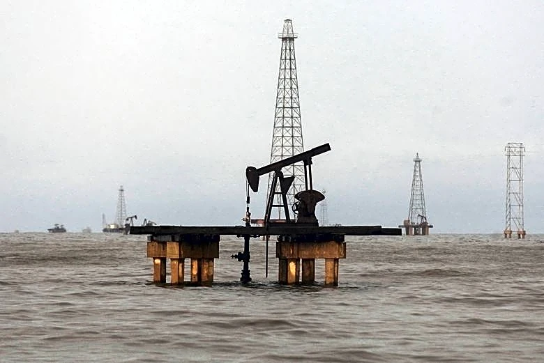 Exclusive-Companies dust off oil rigs in storage in Venezuela as contracts are overhauled