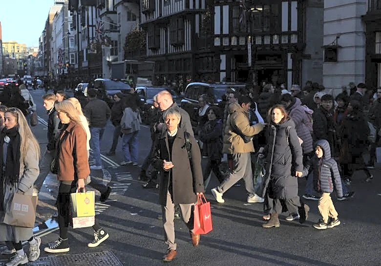 UK retail sales tumble by most in over 40 years, CBI survey shows
