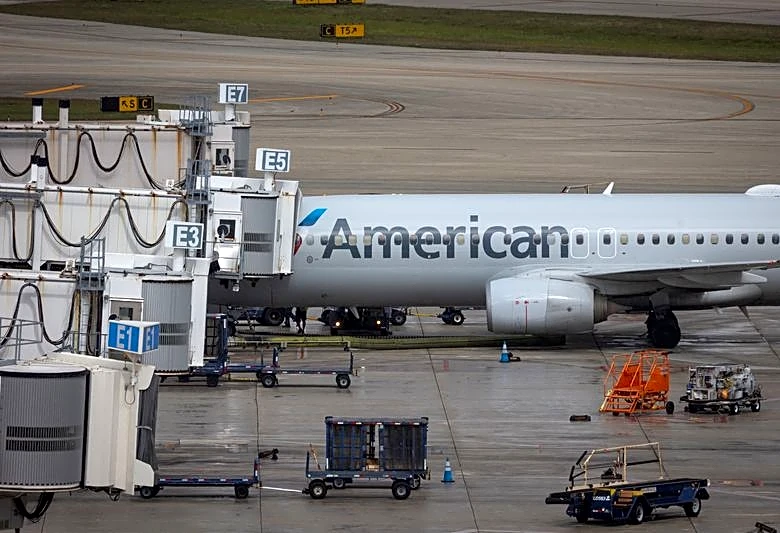 United ends pursuit of American Airlines after merger approach rebuffed