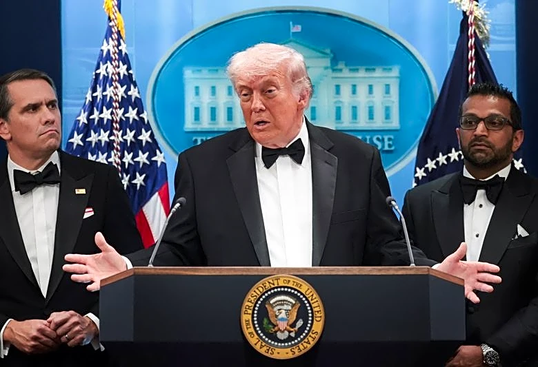 Explainer-Who takes charge if the US president is incapacitated?