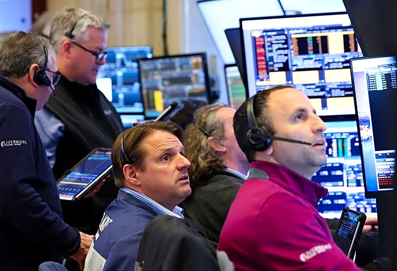 Trading Day: Tech in a world of its own