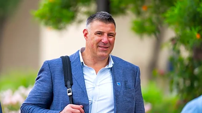 Two days later, Mike Vrabel back with Patriots