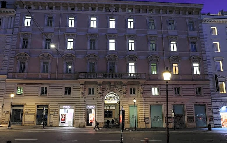 Italy budget watchdog casts doubt on government debt reduction pledges