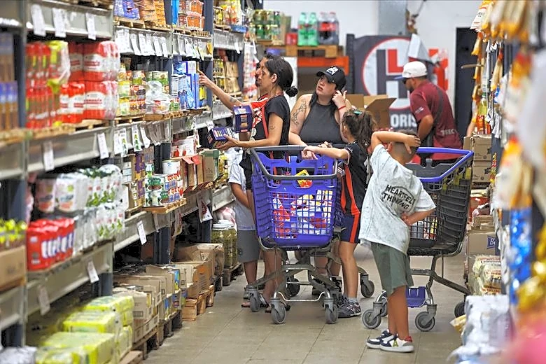 Global inflation worries stir on energy price flare-up, but still relatively subdued: Reuters poll