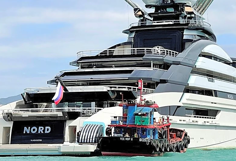 Iran and US allowed Russian superyacht to cross Strait of Hormuz, source says