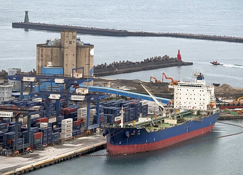 Oil rises on reports US will extend Iran blockade, prolonging Mideast supply disruptions