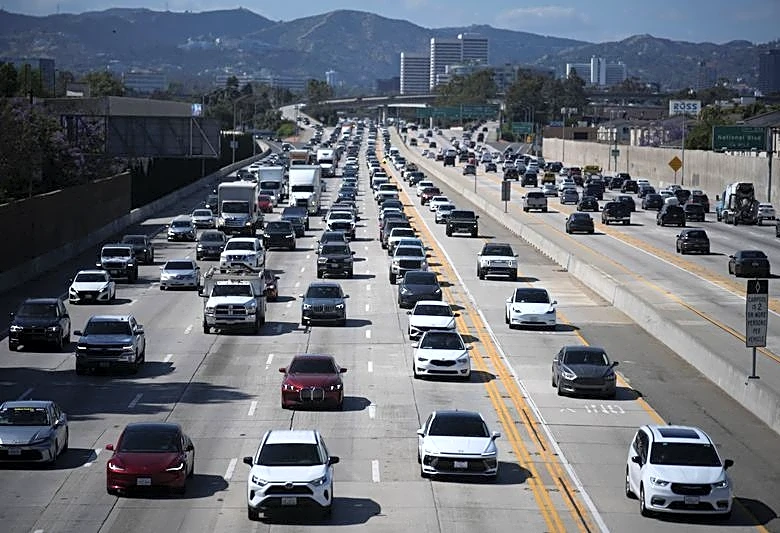 California adopts new rules allowing manufacturers to test and deploy heavy-duty autonomous vehicles