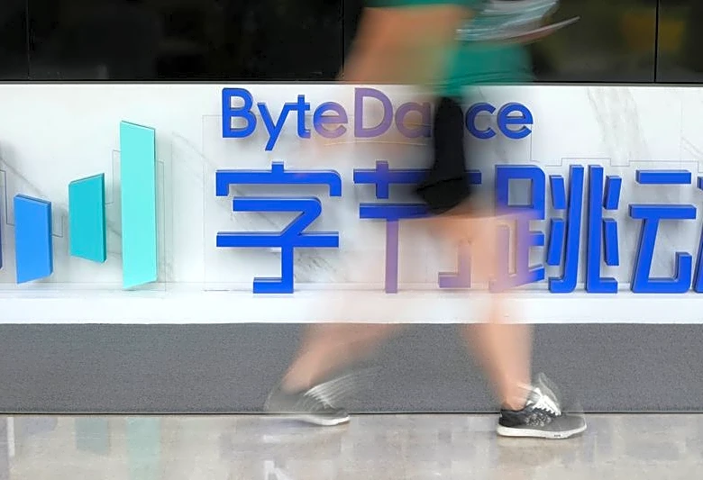 Exclusive-Big Chinese tech firms scramble to secure Huawei AI chips after DeepSeek V4 launch, sources say