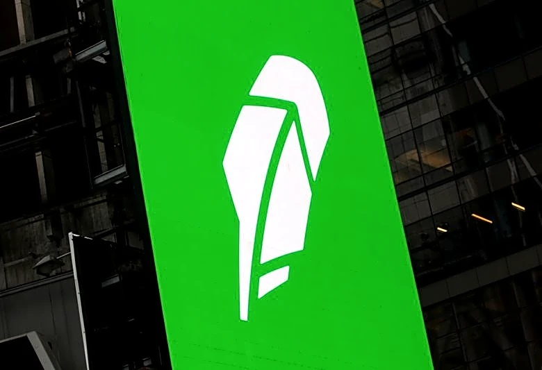 Robinhood shares fall as crypto slump dents trading volume growth