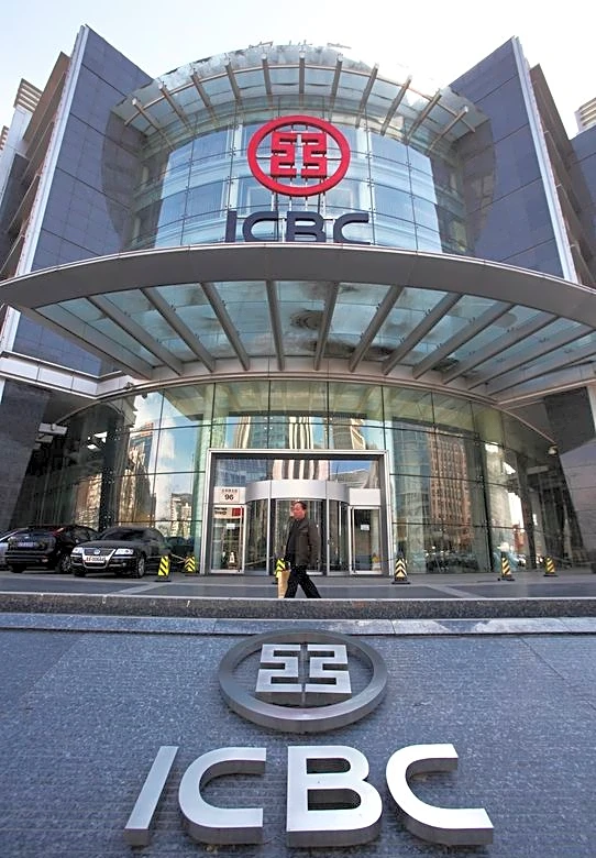 China's largest lenders' first-quarter profit up over 3%, sour loan ratios steady