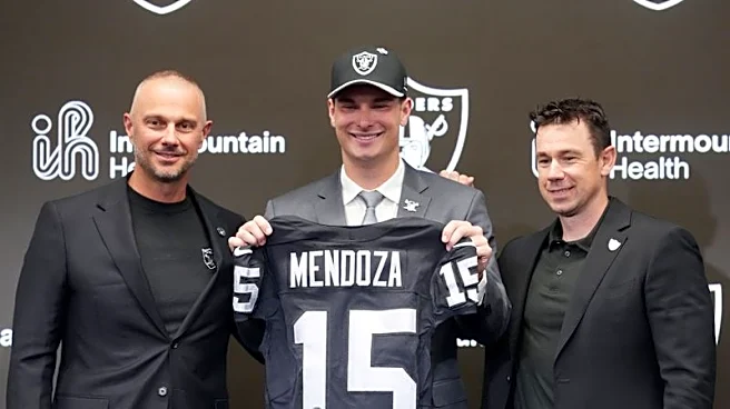 Raiders' Fernando Mendoza to wear No. 15 with blessing from Tom Flores