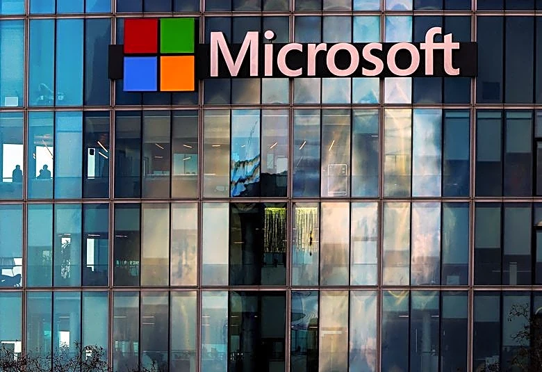 Microsoft's cloud revenue growth disappoints investors, shares drop 2%