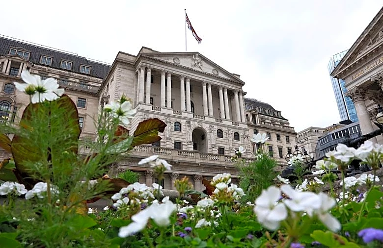 Bank of England set to hold rates as Iran war clouds outlook