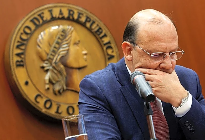 Colombia bank board looks set to raise rate, minister's attendance in question