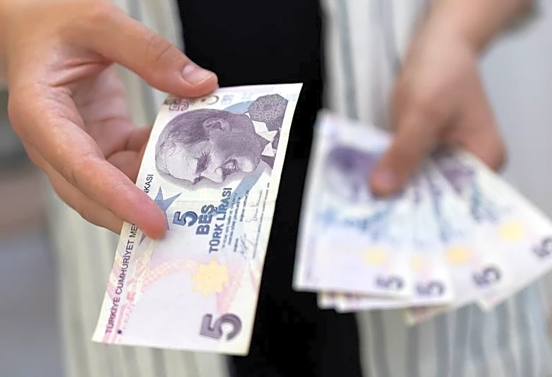 EM stocks, FX fall on renewed Iran war risks, but set for monthly gains