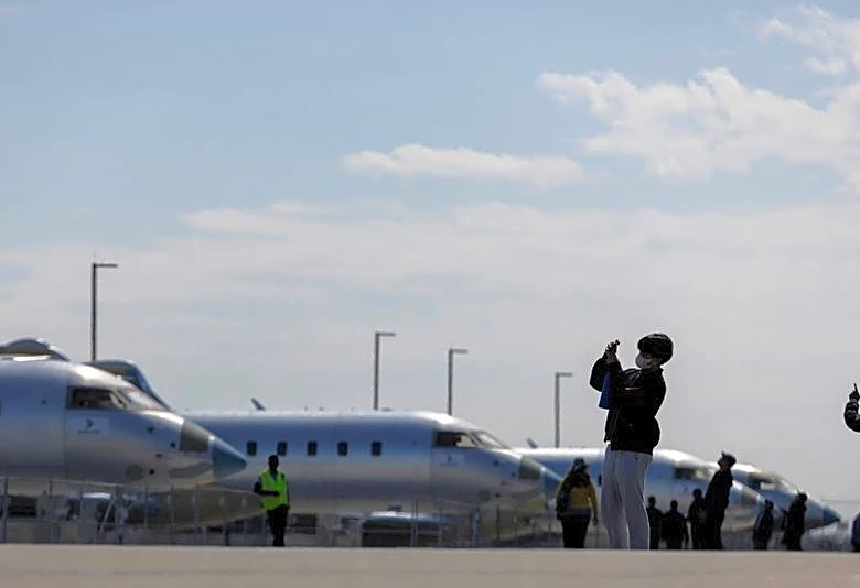 Bombardier's quarterly revenue rises 5% on strong demand for maintenance services