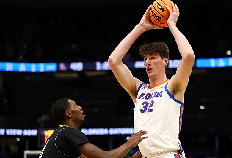 College basketball's tallest player Olivier Rioux heads to UC Irvine