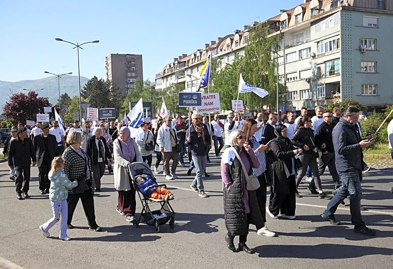 Marchers demand reopening of Bosnia's last steel mill