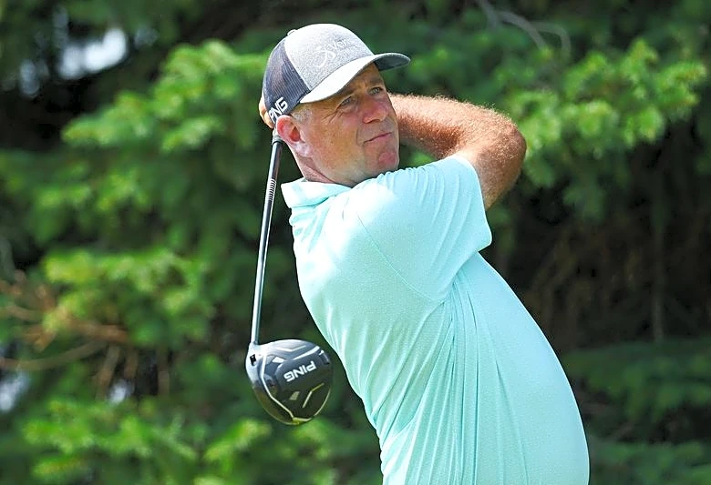 Stewart Cink chases another major by seizing 36-hole Regions lead
