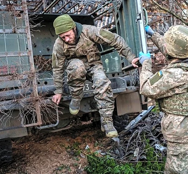 Fighting reaches outskirts of Ukraine's stronghold Kostiantynivka