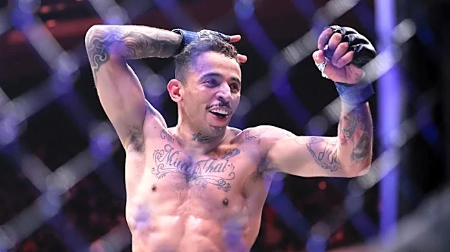 Carlos Prates punishes Jack Della Maddalena in Perth