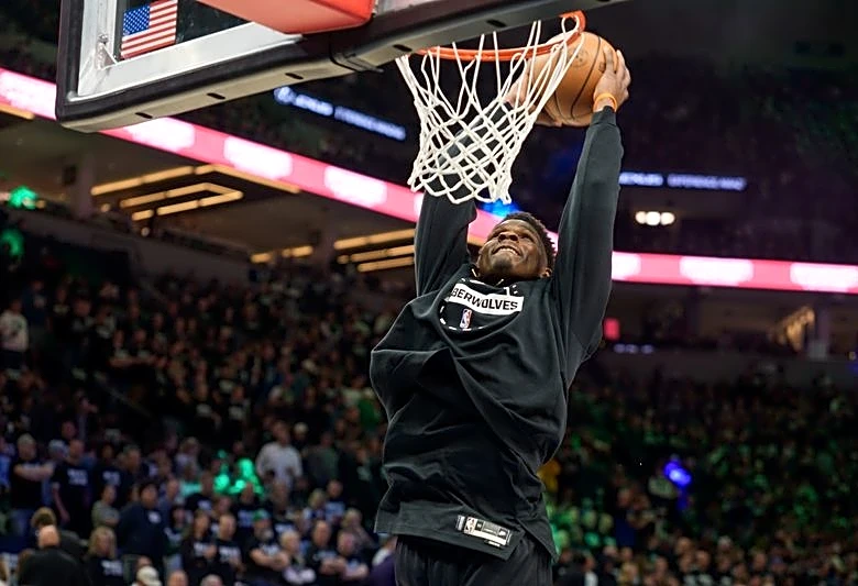 Wolves dub Anthony Edwards (knee) questionable for Game 1 vs. Spurs