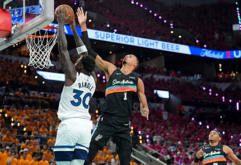 In return of Anthony Edwards, Timberwolves stun Spurs in Game 1