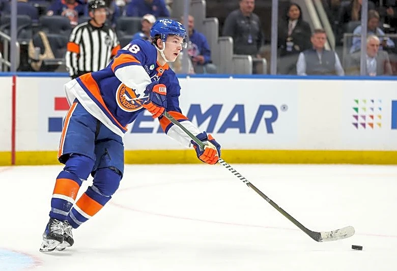 Matthew Schaefer headlines trio of Calder Trophy finalists