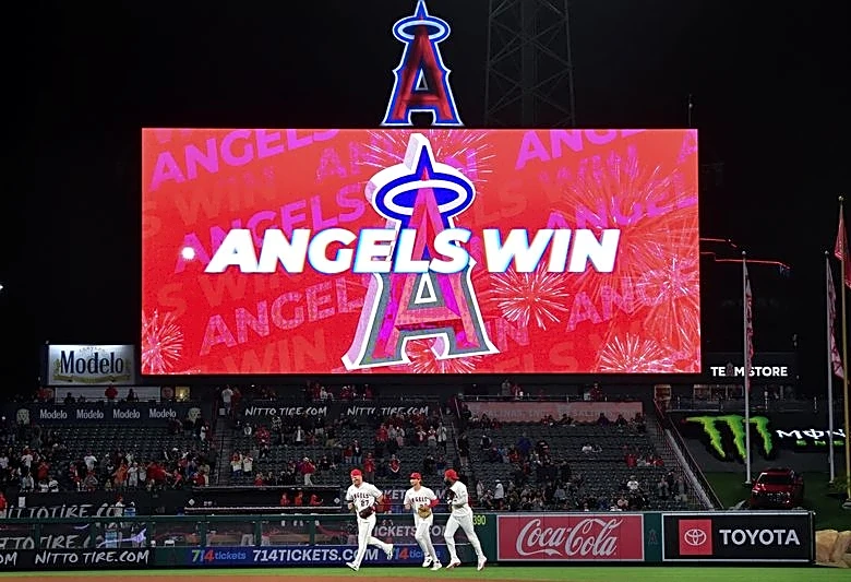 MLB roundup: Mike Trout ascends HR list with No. 415 in Angels' win