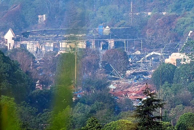 China to probe deadly fireworks factory blast