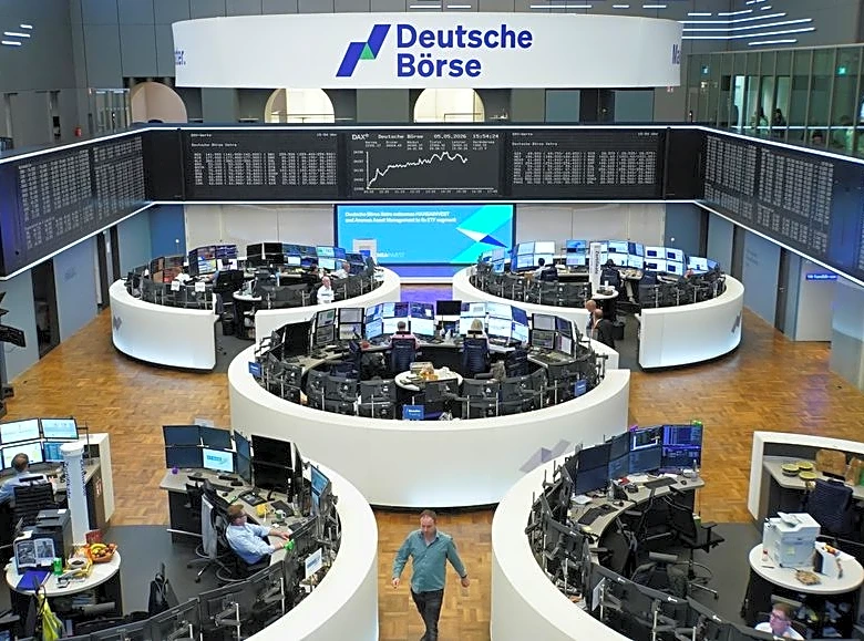 European shares soar to two-week high on Mideast deal optimism; earnings in focus