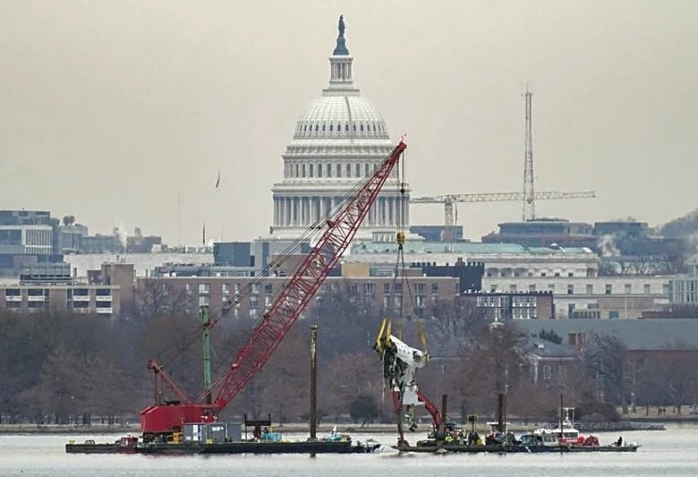 US FAA head to face questions from lawmakers after agency cited in fatal air collision