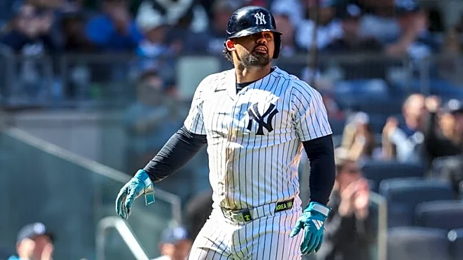 Yankees' Jasson Dominguez carted off after collision with wall