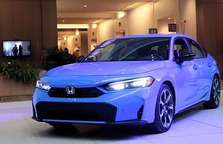 US hybrid-car sales soar, along with gas prices