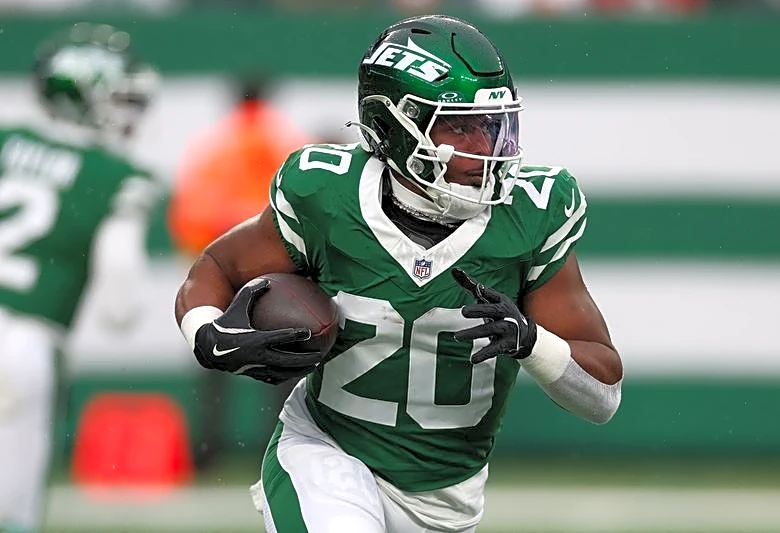 Reports: Jets sign RB Breece Hall to 3-year, $45.75M extension