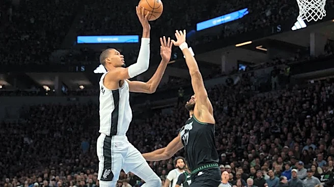 Victor Wembanyama, Spurs start fast, hold off Wolves in Game 3
