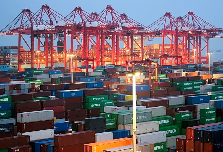 China April exports rebound strongly, trade surplus widens ahead of Trump visit