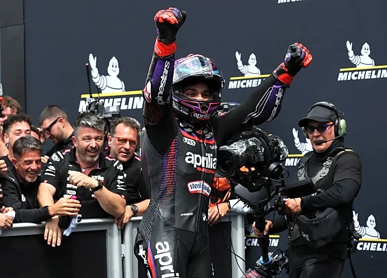 Motorcycling-Martin claims first win in 588 days as Aprilia sweep French GP podium