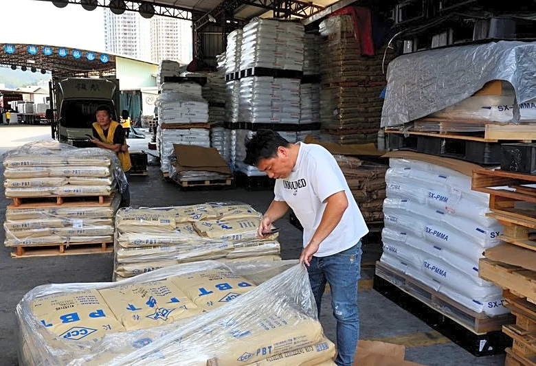 China's April producer inflation at 45-month peak on energy price shock