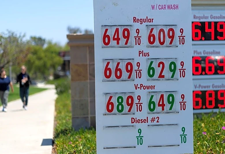 Oil prices rise as fragile US-Iran talks sustain supply worries
