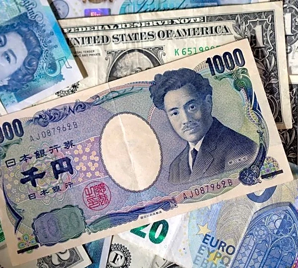 Dollar steady as Middle East peace hopes recede