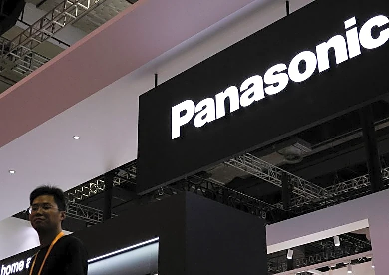 Panasonic eyes aggressive AI profit push, battery unit misses target