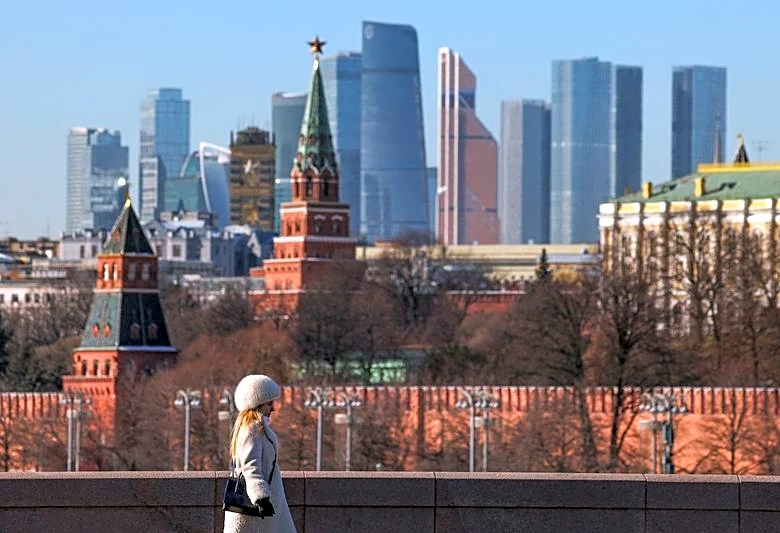 Kremlin says the Russian government has ensured economic stability despite growth forecast downgrade